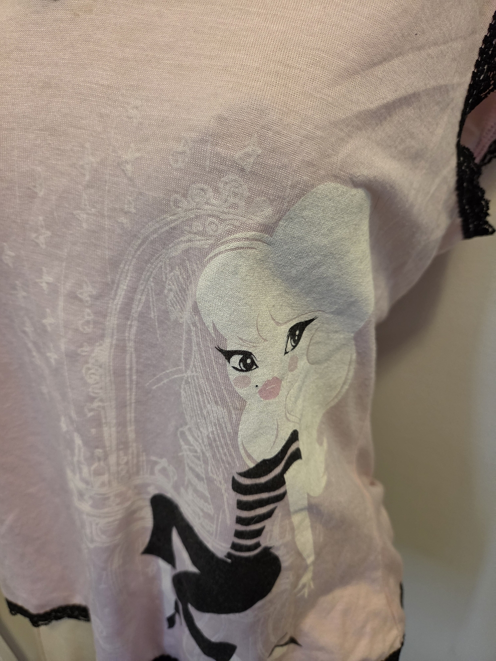 Juniors Lightweight Pink Short Sleeve Tee with Fashion Bombshell Doll Graphic
